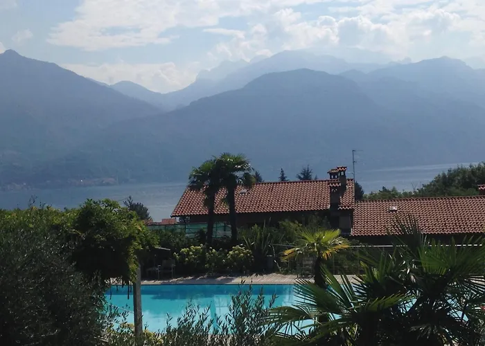 Casa Penny - By Lovecomo Nyaraló